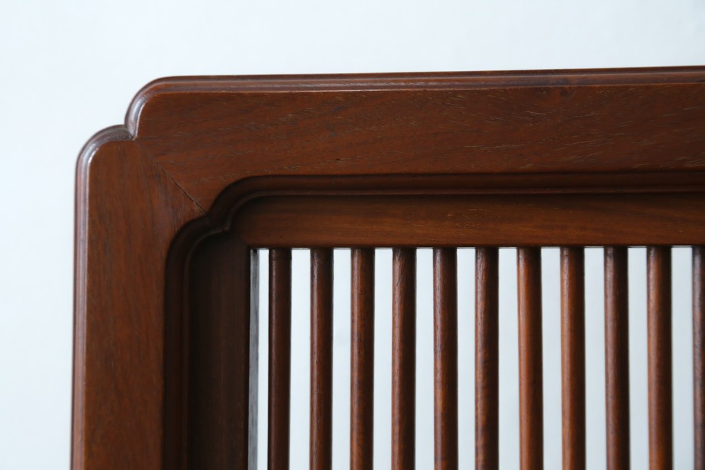 和製ビンテージ　花梨(カリン)材　透かし彫り　彫刻入り　竹梅・花鳥図　緻密な彫刻が施された美しい衝立て　(R-082631)