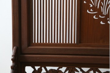 和製ビンテージ　花梨(カリン)材　透かし彫り　彫刻入り　竹梅・花鳥図　緻密な彫刻が施された美しい衝立て　(R-082631)