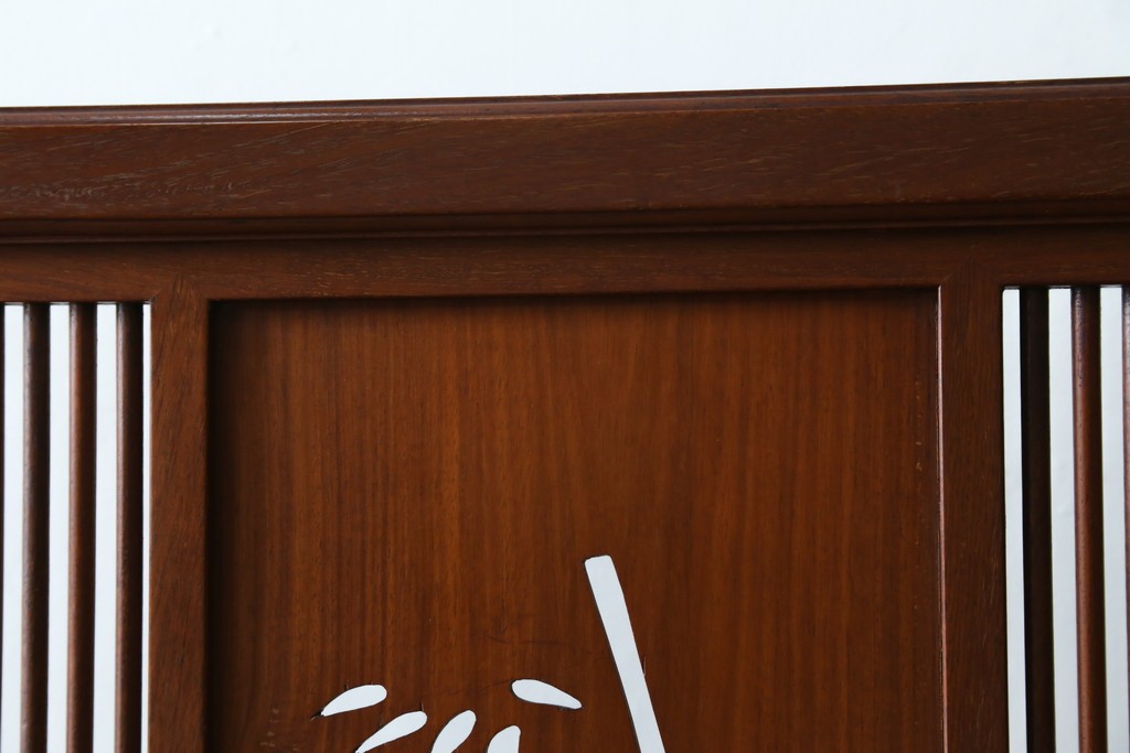 和製ビンテージ　花梨(カリン)材　透かし彫り　彫刻入り　竹梅・花鳥図　緻密な彫刻が施された美しい衝立て　(R-082631)