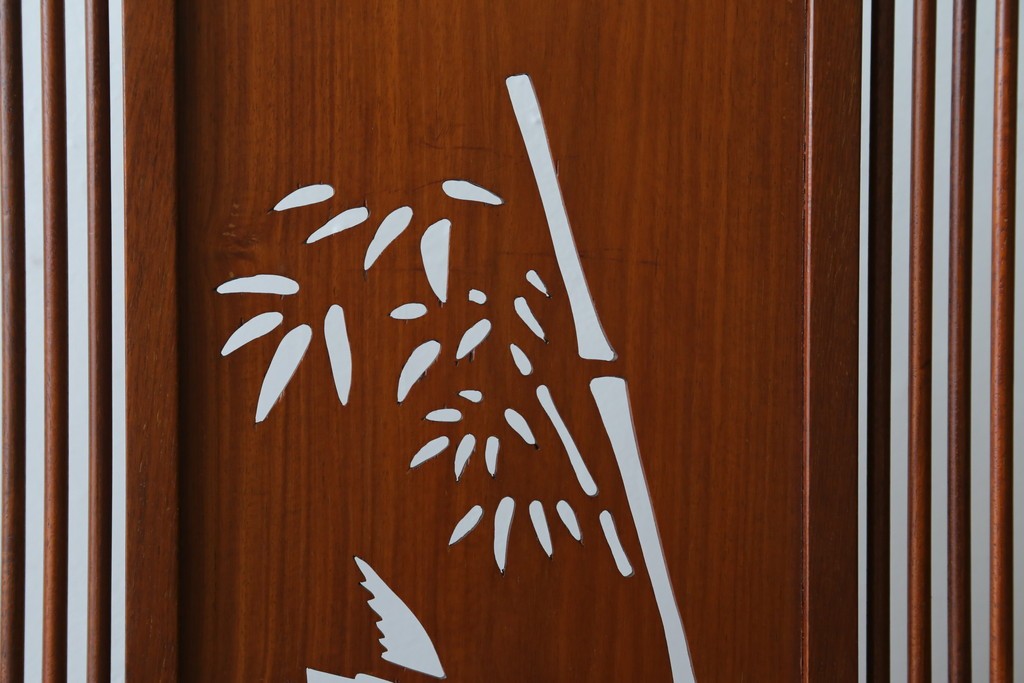 和製ビンテージ　花梨(カリン)材　透かし彫り　彫刻入り　竹梅・花鳥図　緻密な彫刻が施された美しい衝立て　(R-082631)