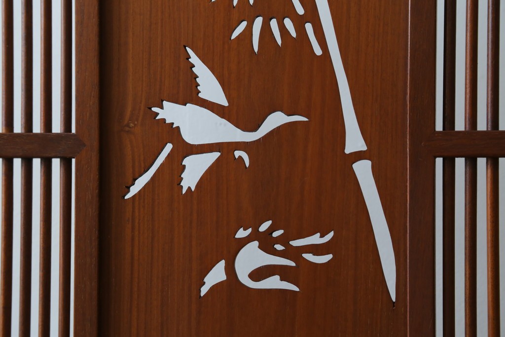 和製ビンテージ　花梨(カリン)材　透かし彫り　彫刻入り　竹梅・花鳥図　緻密な彫刻が施された美しい衝立て　(R-082631)