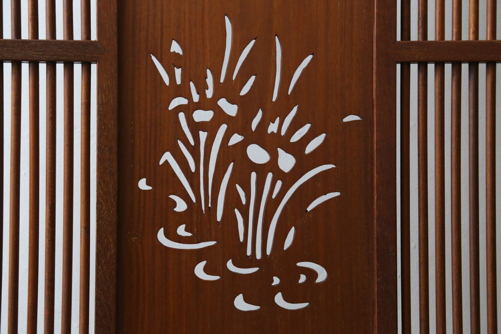 和製ビンテージ　花梨(カリン)材　透かし彫り　彫刻入り　竹梅・花鳥図　緻密な彫刻が施された美しい衝立て　(R-082631)