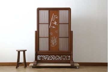 和製ビンテージ　花梨(カリン)材　透かし彫り　彫刻入り　竹梅・花鳥図　緻密な彫刻が施された美しい衝立て(衝い立て、パーテーション、仕切り、ヴィンテージ)(R-082631)