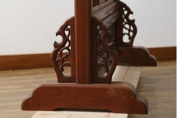 和製ビンテージ　花梨(カリン)材　透かし彫り　彫刻入り　竹梅・花鳥図　緻密な彫刻が施された美しい衝立て(衝い立て、パーテーション、仕切り、ヴィンテージ)(R-082631)