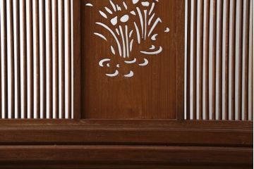 和製ビンテージ　花梨(カリン)材　透かし彫り　彫刻入り　竹梅・花鳥図　緻密な彫刻が施された美しい衝立て(衝い立て、パーテーション、仕切り、ヴィンテージ)(R-082631)