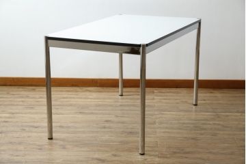 中古　USMハラー(USM Haller)　スタイリッシュなデザインがかっこいいシンプルなテーブル(ダイニングテーブル、食卓、4人掛け)(R-082632)