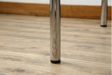 中古　USMハラー(USM Haller)　スタイリッシュなデザインがかっこいいシンプルなテーブル(ダイニングテーブル、食卓、4人掛け)(R-082632)