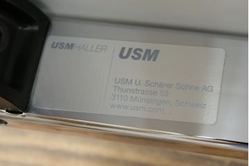 中古　USMハラー(USM Haller)　スタイリッシュなデザインがかっこいいシンプルなテーブル(ダイニングテーブル、食卓、4人掛け)(R-082632)