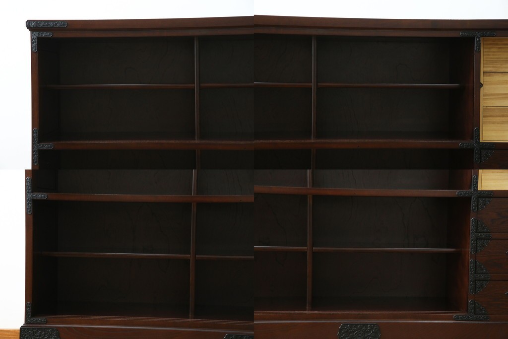 中古　寿楽　欅(ケヤキ)材　隠し付き　存在感のある金具付きの民芸箪笥　(R-082635)