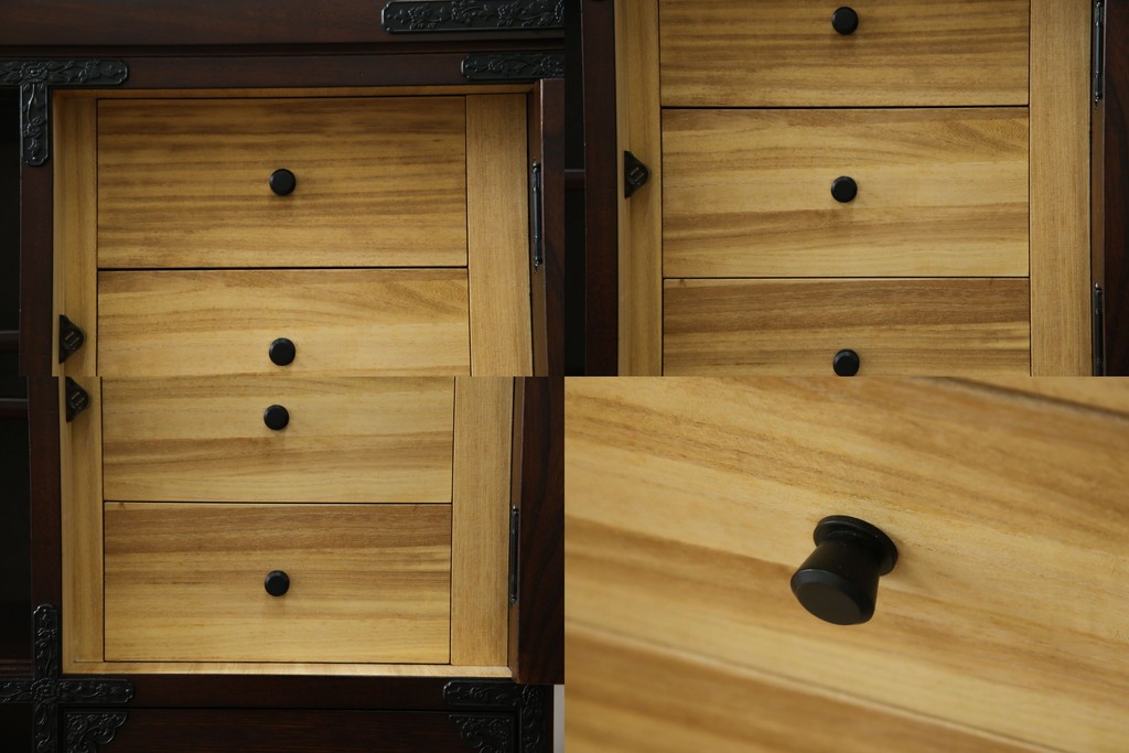 中古　寿楽　欅(ケヤキ)材　隠し付き　存在感のある金具付きの民芸箪笥　(R-082635)