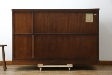 中古　寿楽　欅(ケヤキ)材　隠し付き　存在感のある金具付きの民芸箪笥　(R-082635)