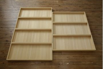 中古　美品!!　高級品!!　総漆塗り　艶やかな朱塗りが美しい色合いの総桐着物箪笥(衣装箪笥、収納箪笥、和タンス、桐たんす、桐箪笥)(定価推定約120万円)(R-082636)