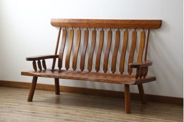 中古　美品　宮崎県　アトリエミヤタ (miyata)　欅(ケヤキ)材　クス材　木の風合いを楽しめるあぐらベンチ(長椅子、長イス、板座チェア)(定価約43万円)(R-082637)