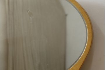 中古　美品　高級品!!　松創(MATSUSO・マツソウ)　バーズアイメープル　曲げガラス　品のある佇まいのドレッサーとスツールのセット(化粧台、鏡台、ミラー、イス、椅子、飾り棚、ガラスケース、収納棚、戸棚、引き出し、ドレッシングチェスト)(定価約173万円)(R-082639)