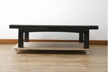 中古　美品　希少な四尺サイズ　花筏蒔絵が美しいガラス天板付き座卓(ローテーブル、センターテーブル、リビングテーブル)(R-082644)