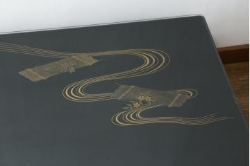 中古　美品　希少な四尺サイズ　花筏蒔絵が美しいガラス天板付き座卓(ローテーブル、センターテーブル、リビングテーブル)(R-082644)