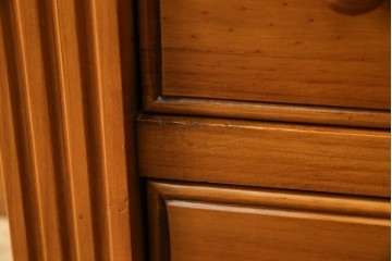 中古　美品　アメリカ輸入家具　パイン材　縦型　カントリースタイルの空間づくりにおすすめのトールチェスト　(R-082646)