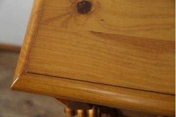 中古　美品　アメリカ輸入家具　パイン材　縦型　カントリースタイルの空間づくりにおすすめのトールチェスト　(R-082646)