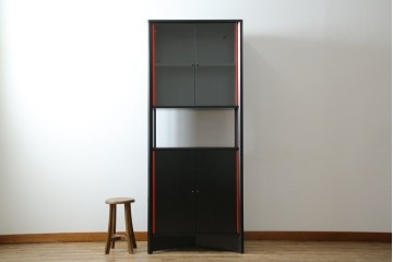 中古　Cassina(カッシーナ)　Brera(ブレラ)　モダンなデザインが素敵な縦型キャビネット　(R-082649)