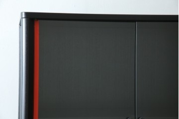 中古　Cassina(カッシーナ)　Brera(ブレラ)　モダンなデザインが素敵な縦型キャビネット　(R-082649)