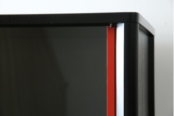 中古　Cassina(カッシーナ)　Brera(ブレラ)　モダンなデザインが素敵な縦型キャビネット　(R-082649)