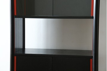 中古　Cassina(カッシーナ)　Brera(ブレラ)　モダンなデザインが素敵な縦型キャビネット　(R-082649)