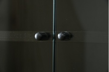 中古　Cassina(カッシーナ)　Brera(ブレラ)　モダンなデザインが素敵な縦型キャビネット　(R-082649)