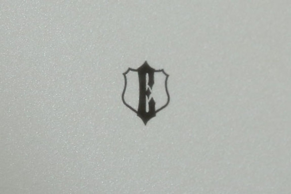 中古　美品　高級品!!　SEIKO(セイコー)　EMBLEM(エンブレム)　HW572B　モダンデザイン　洗練された高級感漂うデザインの報時ホールクロック　定価約110万円　(R-082650)