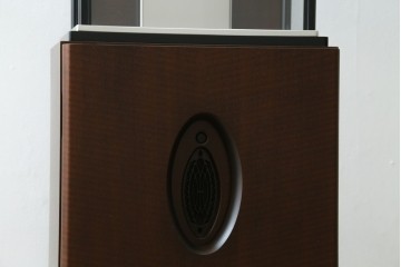 中古　美品　高級品!!　SEIKO(セイコー)　EMBLEM(エンブレム)　HW572B　モダンデザイン　洗練された高級感漂うデザインの報時ホールクロック　定価約110万円　(R-082650)