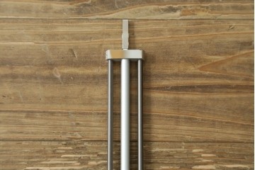 中古　美品　高級品!!　SEIKO(セイコー)　EMBLEM(エンブレム)　HW572B　モダンデザイン　洗練された高級感漂うデザインの報時ホールクロック　定価約110万円　(R-082650)