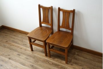 和製ビンテージ　高級品　Oak Village(オークウィレッシ)製　総楢(ナラ)材　上質な作りのダイニングチェア2脚セット(Dチェア、板座チェア、アームレスチェア、椅子、イス、ヴィンテージ、バラ売り可能)(R-082652)