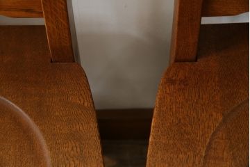 和製ビンテージ　高級品　Oak Village(オークウィレッシ)製　総楢(ナラ)材　上質な作りのダイニングチェア2脚セット(Dチェア、板座チェア、アームレスチェア、椅子、イス、ヴィンテージ、バラ売り可能)(R-082652)