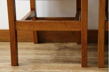和製ビンテージ　高級品　Oak Village(オークウィレッシ)製　総楢(ナラ)材　上質な作りのダイニングチェア2脚セット(Dチェア、板座チェア、アームレスチェア、椅子、イス、ヴィンテージ、バラ売り可能)(R-082652)