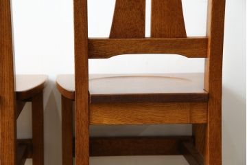 和製ビンテージ　高級品　Oak Village(オークウィレッシ)製　総楢(ナラ)材　上質な作りのダイニングチェア2脚セット(Dチェア、板座チェア、アームレスチェア、椅子、イス、ヴィンテージ、バラ売り可能)(R-082652)