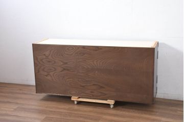 中古　美品!!　岩谷堂箪笥　「菊幸」　欅(ケヤキ)材　漆塗り　天板・脚(台輪)付きリメイク　落ち着いた和の雰囲気漂う収納箪笥(テレビ台、テレビボード、引き出し、和タンス、衣装箪笥、着物箪笥)(R-082654)