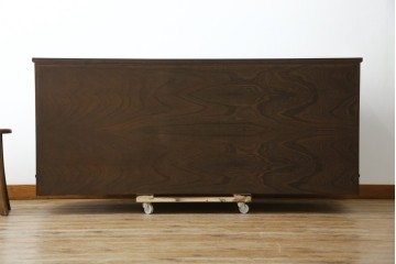 中古　美品　岩谷堂箪笥　「菊幸」　欅(ケヤキ)材　漆塗り　重厚感ある金具が上品な雰囲気を醸し出すサイドチェスト　(R-082655)