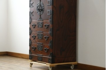 中古　美品　岩谷堂箪笥　「菊幸」　漆塗り　欅(ケヤキ)材　美しい木目が魅力的な縦型チェスト　(R-082656)