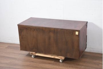 中古　美品　岩谷堂箪笥　「菊幸」　漆塗り　欅(ケヤキ)材　深みのある色合いが美しいテレビ台(収納棚、引き出し、ローボード、リビングボード、サイドボード、戸棚)(R-082657)