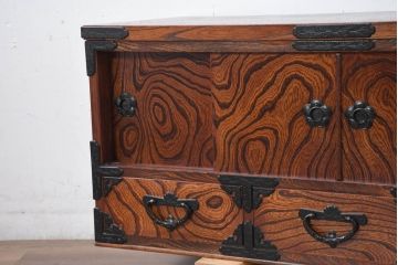 中古　美品　岩谷堂箪笥　「菊幸」　漆塗り　欅(ケヤキ)材　深みのある色合いが美しいテレビ台(収納棚、引き出し、ローボード、リビングボード、サイドボード、戸棚)(R-082657)