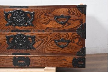 中古　美品!!　岩谷堂箪笥　「菊幸」　ヒノキ天板リメイク　和の趣あふれるローチェスト(テレビボード、テレビ台、リビングボード、ローボード、引き出し、収納箪笥)(R-082659)