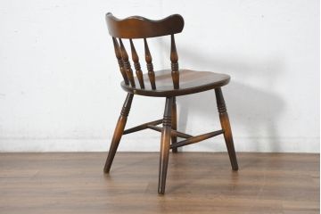 中古　美品　飛騨産業　キツツキマーク　木のぬくもりを感じるダイニングチェア2脚セット(Dチェア、板座チェア、椅子、イス、ウインザーチェア、ウィンザーチェア、アームレスチェア、バラ売り可能)(R-082662)