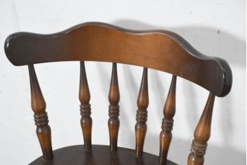 中古　美品　飛騨産業　キツツキマーク　木のぬくもりを感じるダイニングチェア2脚セット(Dチェア、板座チェア、椅子、イス、ウインザーチェア、ウィンザーチェア、アームレスチェア、バラ売り可能)(R-082662)
