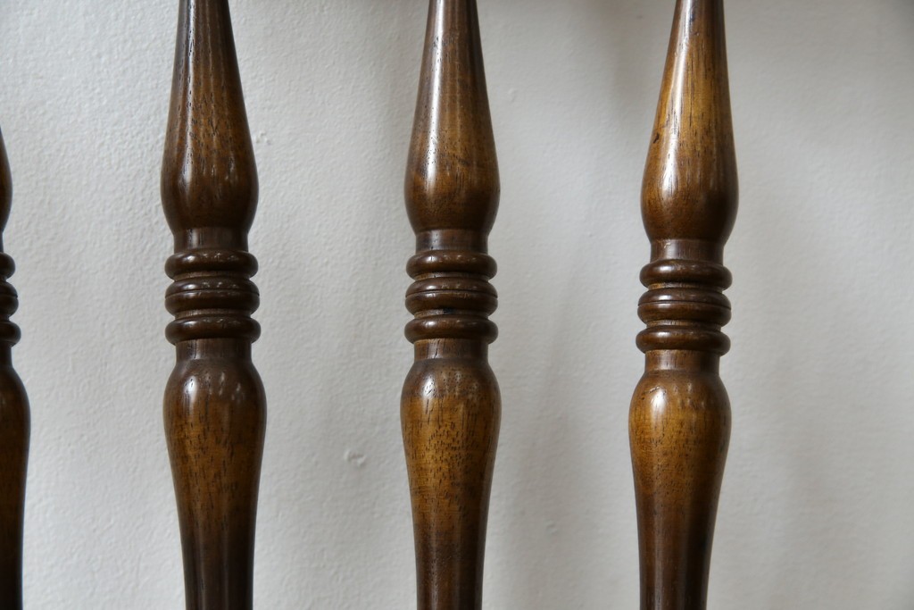 中古　美品　飛騨産業　キツツキマーク　木のぬくもりを感じるダイニングチェア2脚セット　(R-082662)