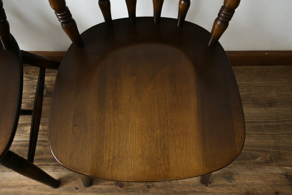 中古　美品　飛騨産業　キツツキマーク　木のぬくもりを感じるダイニングチェア2脚セット　(R-082662)