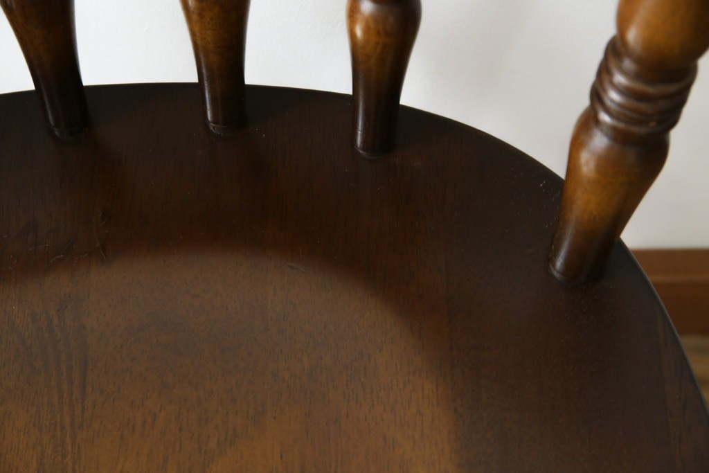 中古　美品　飛騨産業　キツツキマーク　木のぬくもりを感じるダイニングチェア2脚セット　(R-082662)