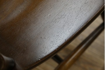 中古　美品　飛騨産業　キツツキマーク　木のぬくもりを感じるダイニングチェア2脚セット　(R-082662)