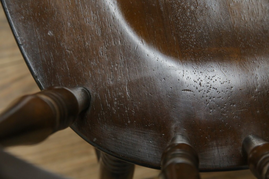 中古　美品　飛騨産業　キツツキマーク　木のぬくもりを感じるダイニングチェア2脚セット　(R-082662)