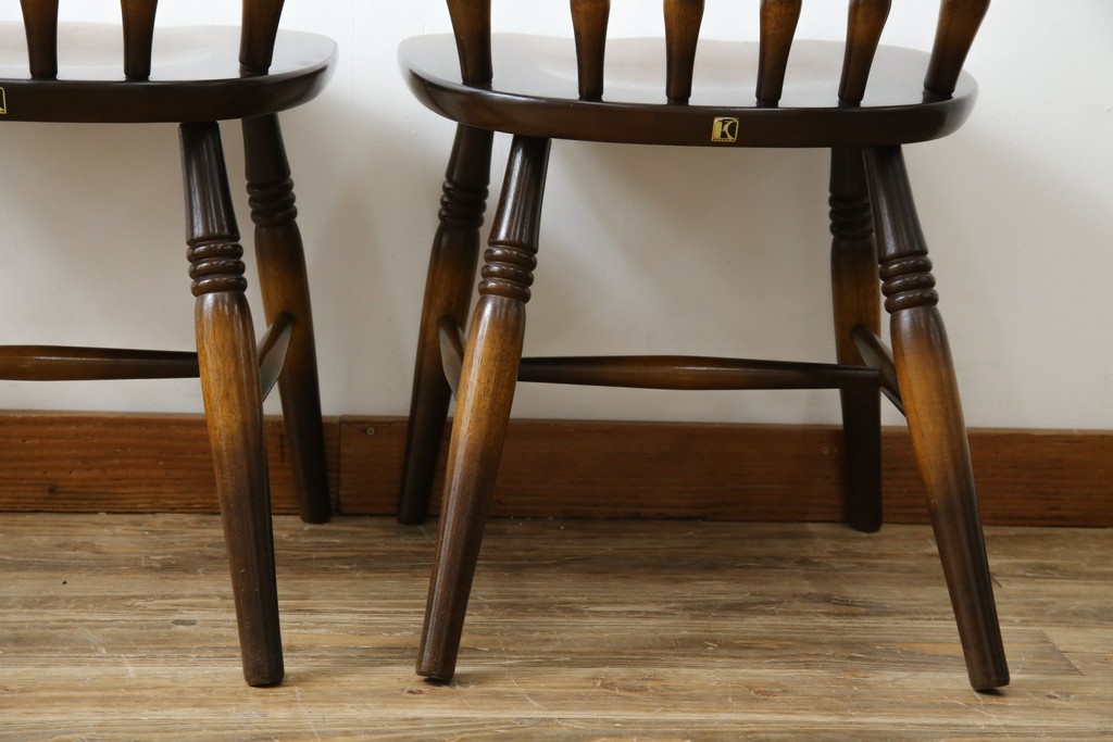 中古　美品　飛騨産業　キツツキマーク　木のぬくもりを感じるダイニングチェア2脚セット　(R-082662)