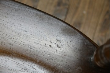 中古　美品　飛騨産業　キツツキマーク　木のぬくもりを感じるダイニングチェア2脚セット　(R-082662)