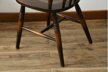 中古　美品　飛騨産業　キツツキマーク　木のぬくもりを感じるダイニングチェア2脚セット　(R-082662)